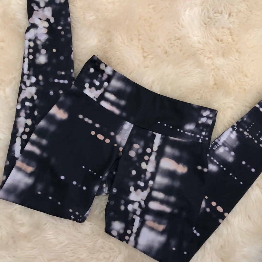 Onzie Yoga Leggings